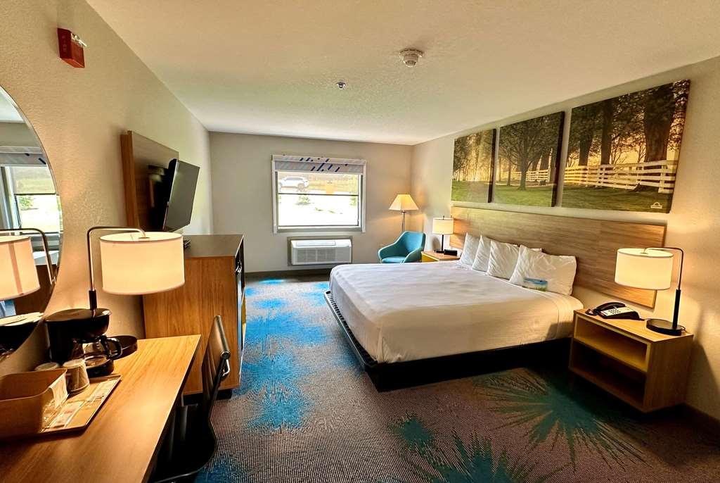 Days Inn & Suites By Wyndham Wynne Quarto foto